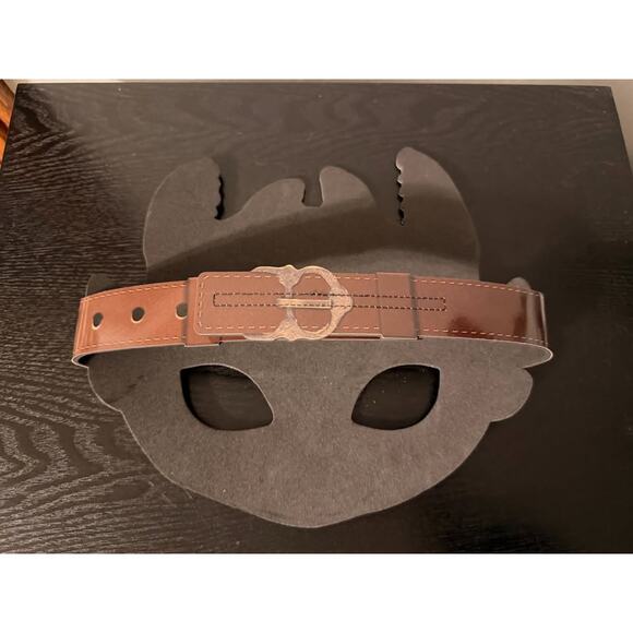 Limited Edition How to Train Your Dragon Toothless Mask from Theatre - Picture 2 of 5